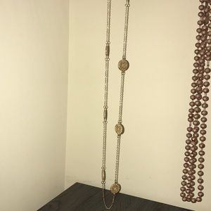 Gold circle necklace